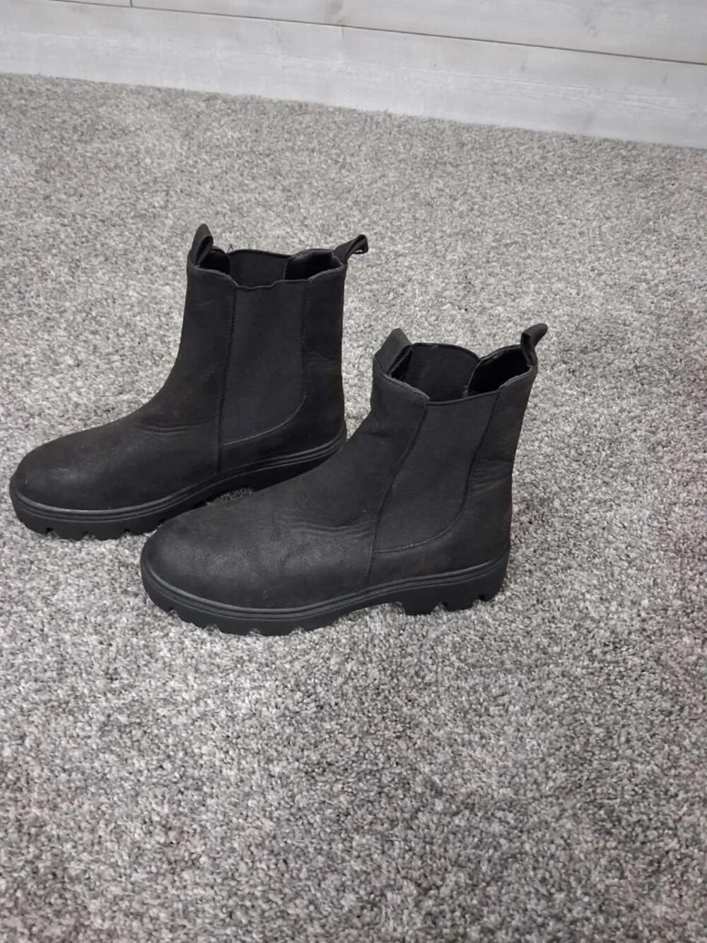 Journee Collection Ivette Chelsea Boots – Black – Size 9 (BNWT)